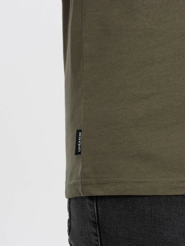 Ombre Clothing Χακί ανδρικό βασικό μπλουζάκι με λαιμόκοψη Ombre Clothing