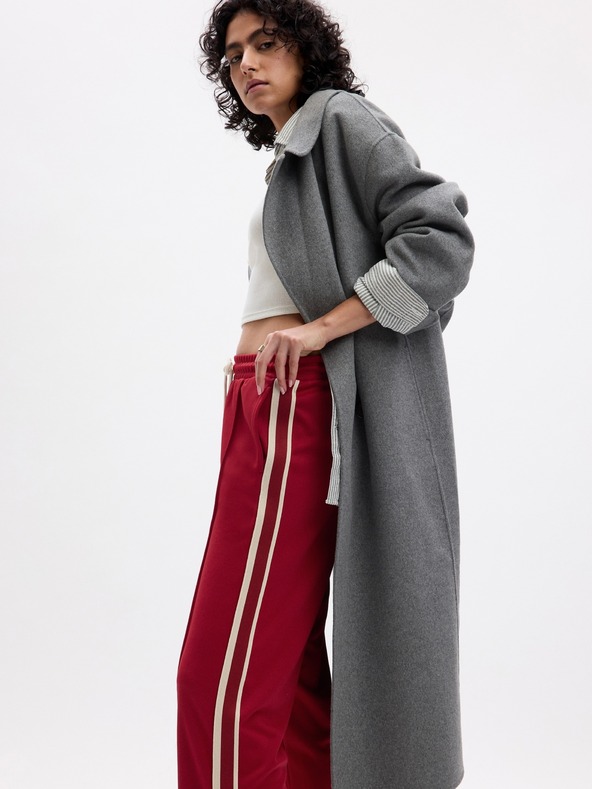 GAP Παντελόνι φόρμας με λαστιχένια μέση GAP