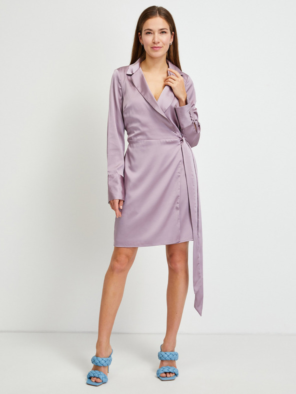 Guess Γυναικείο ανοιχτό μοβ φόρεμα Guess με γυαλιστερό περιτύλιγμα