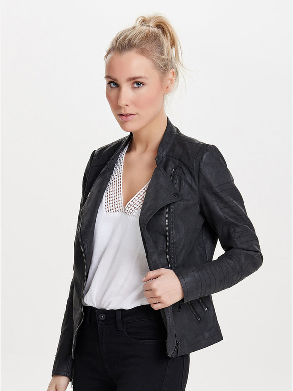 ONLY Μαύρο γυναικείο δερμάτινο καμπυλωτό μπουφάν με τσέπες ONLY Biker