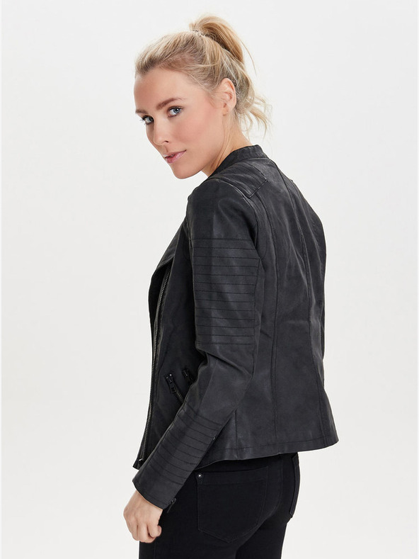 ONLY Μαύρο γυναικείο δερμάτινο καμπυλωτό μπουφάν με τσέπες ONLY Biker