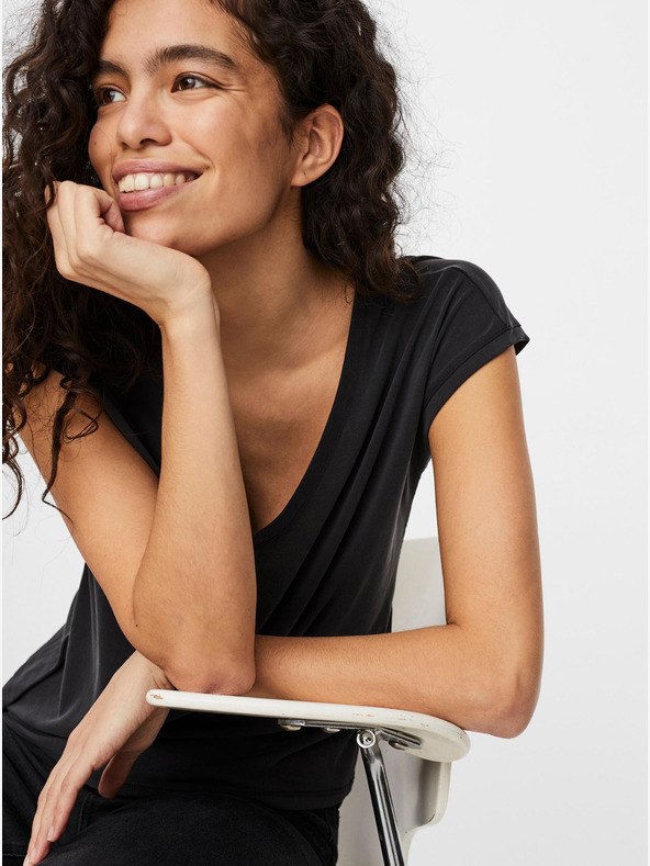 Vero Moda Μαύρο μπλουζάκι VERO MODA Filli