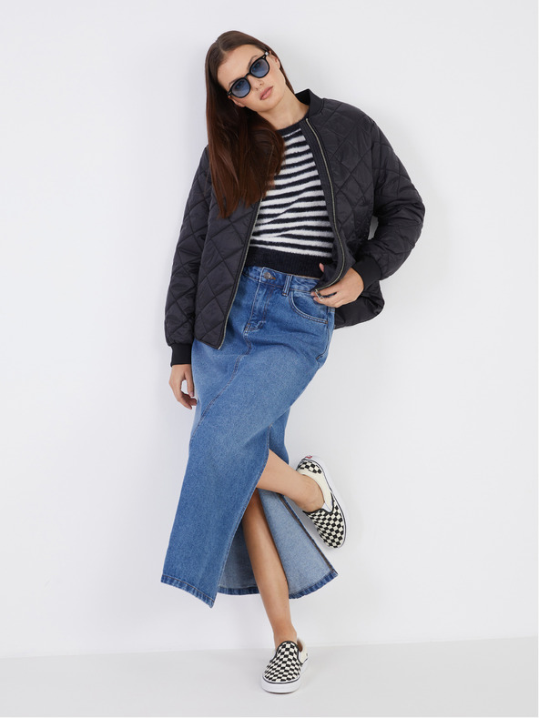 ONLY Λευκό και μαύρο γυναικείο ριγέ πουλόβερ ONLY Piumo Piumo