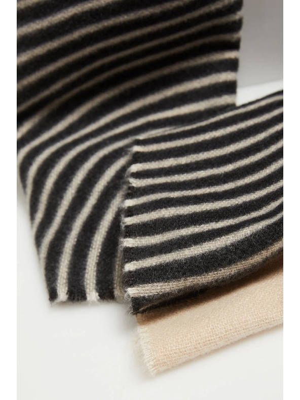 Moodo Μαύρο-μπεζ γυναικείο εμπριμέ κασκόλ Moodo