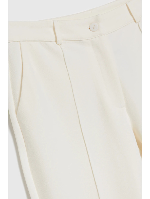 Moodo Women's white pants Moodo