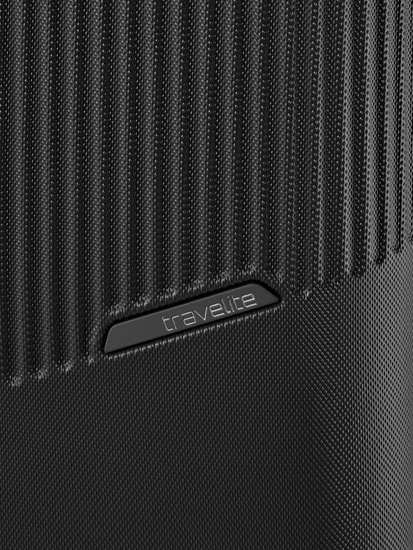 Travelite Travelite Bali M Μαύρη ταξιδιωτική βαλίτσα