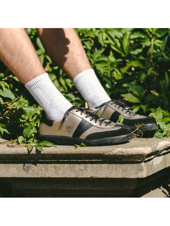 BOTAS *** Γυναικεία δερμάτινα αθλητικά παπούτσια / sneakers μαύρα-χρυσά Botas Iconic Victory 76