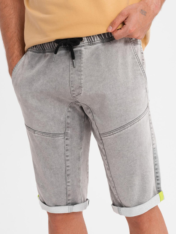 Ombre Clothing Ανδρικό τζιν σορτς με διακοσμητική ραφή - ανοιχτό γκρι