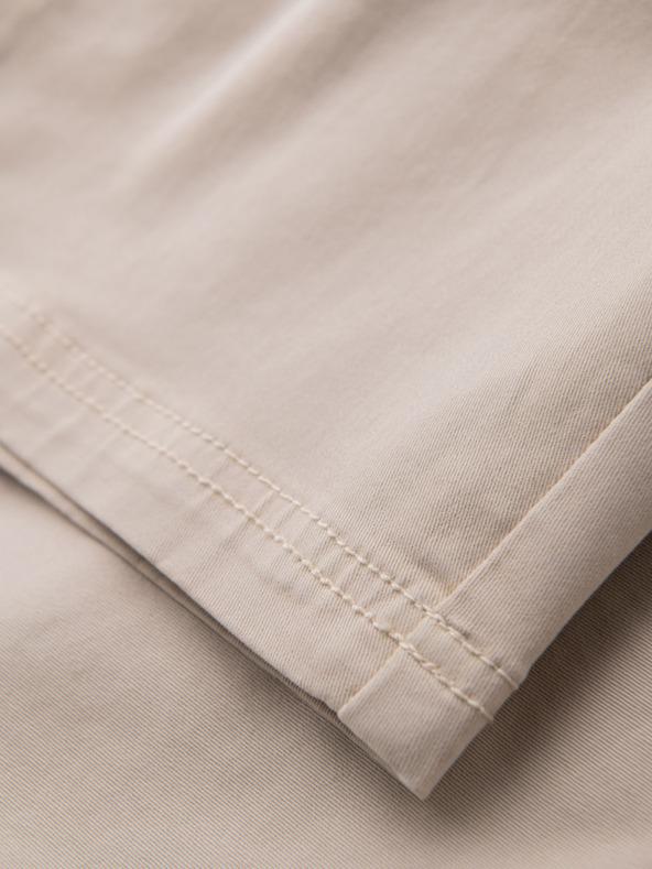 Ombre Clothing Ανδρικό σορτς χαλαρής γραμμής με τσέπες cargo - κρεμ