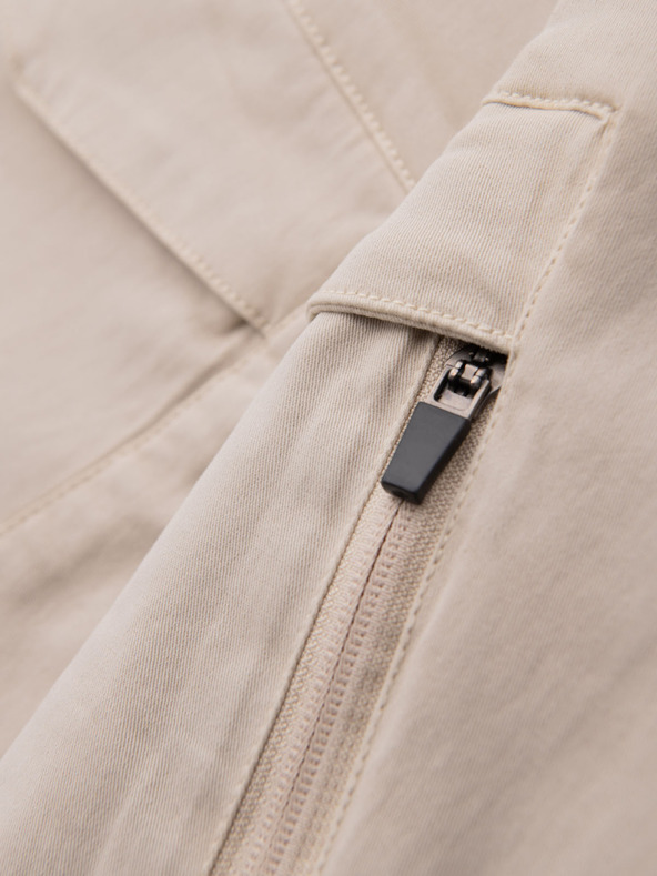 Ombre Clothing Ανδρικό σορτς χαλαρής γραμμής με τσέπες cargo - κρεμ